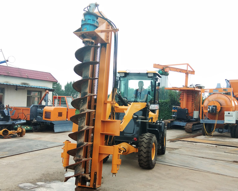 鏟車式打樁機(jī)