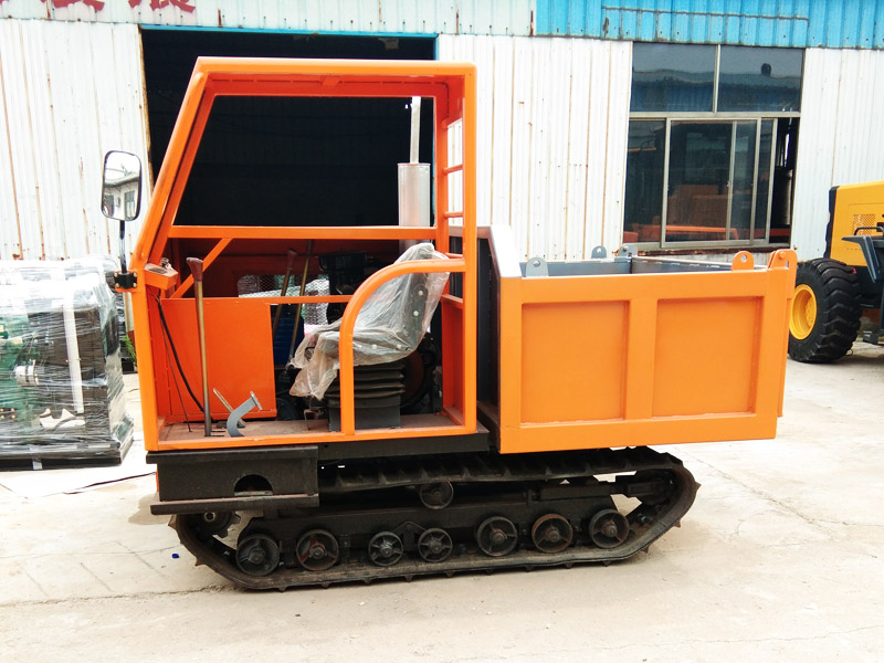 履帶運(yùn)輸車